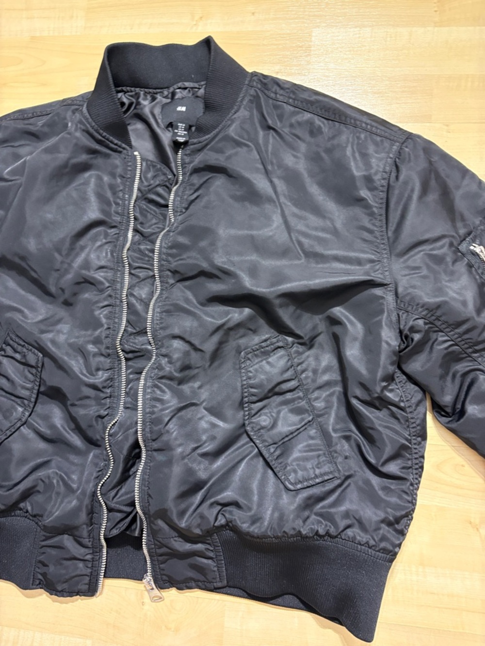 H&M Black Men's Bomber Jacket with Ribbed Trim - Picture 3 of 9